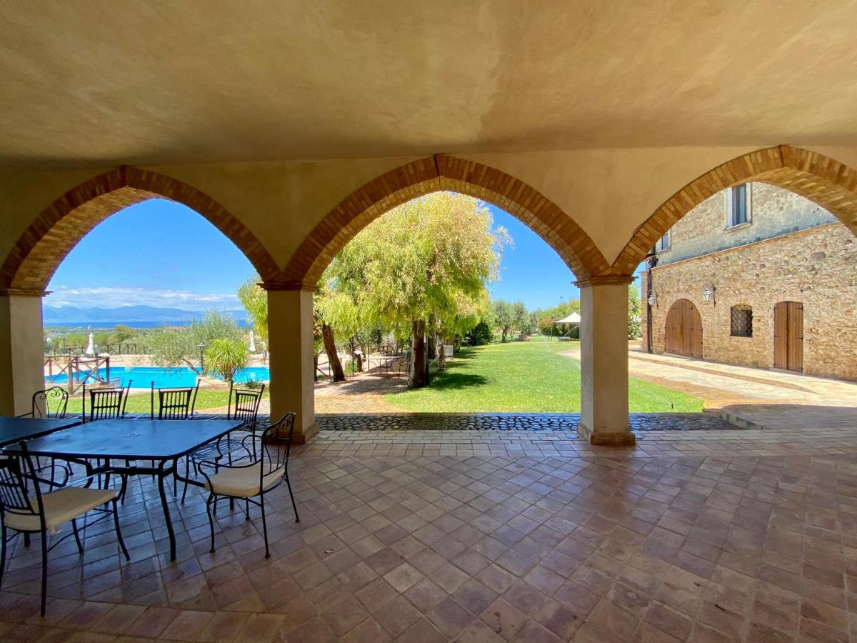 Le Colline Del Gelso-Masseria Mazzei Pensionat Rossano Exteriör bild